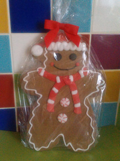 A picture of Vickys Giant Gingerbread Men, GF DF EF SF NF.