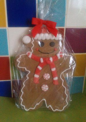 A picture of Vickys Giant Gingerbread Men, GF DF EF SF NF.
