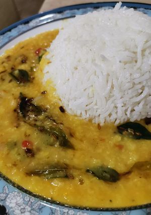 A picture of Mong daal with rice.