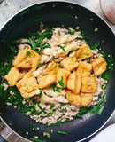 Đậu hũ xào nấm hẹ