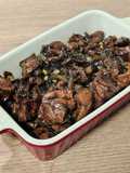 Wok de pavo aromatizado al ajo negro
