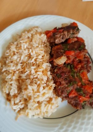 صورة لوصفة لحمة بالفرن مع رز