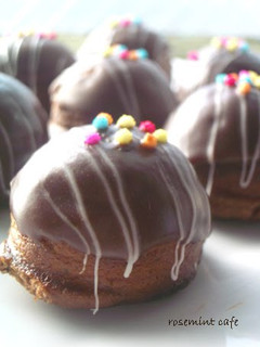 A picture of Cute Petit Chocolate Cakes Baked in a Takoyaki Maker!.