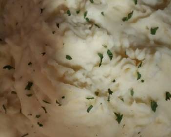 Popular Cuisine Parmasen Garlic Mashed Potatoes Home Style