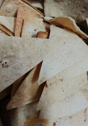 A picture of Wholewheat tortilla chips.