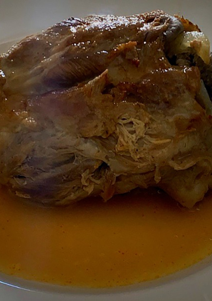 Una foto de Codillo al horno con el jugo de su cocción