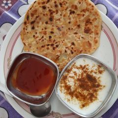 A picture of Aloo paratha.