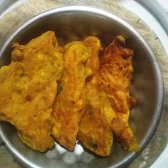 A picture of Bread Bajji .