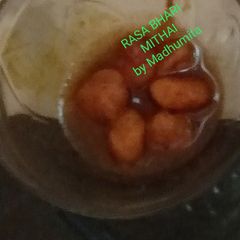 A picture of Rasa bhari mithai.