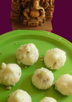 A picture of Puran Kozhukattai with Channa, Jaggery, and Coconut Filling.