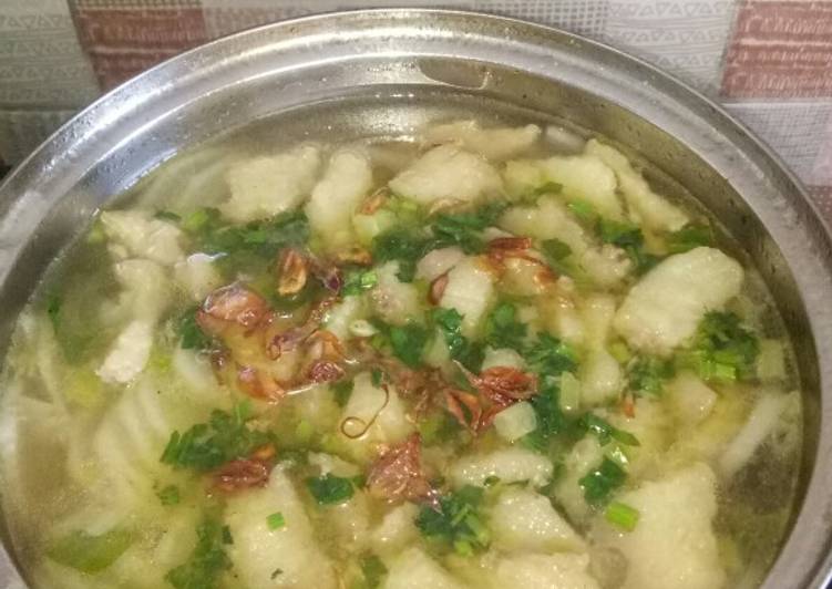 Langkah Mudah untuk Menyiapkan Soto daging bening ala mamah, Enak