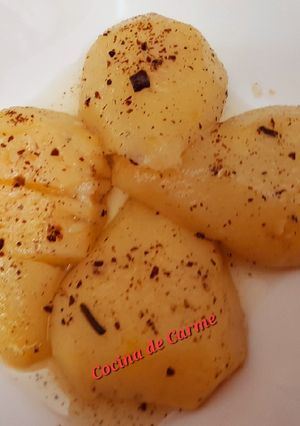 Una foto de Peras especiadas al moscatel en microondas