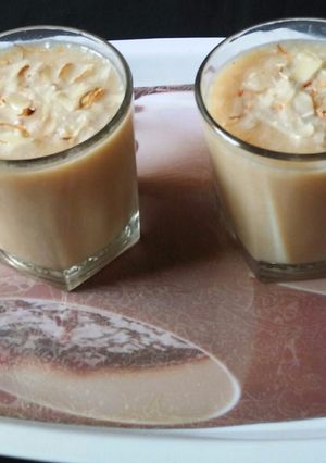 ચીકુ મિલ્ક શેક (Chikoo Milk shake Recipe In Gujarati) રેસીપી મુખ્ય ફોટો