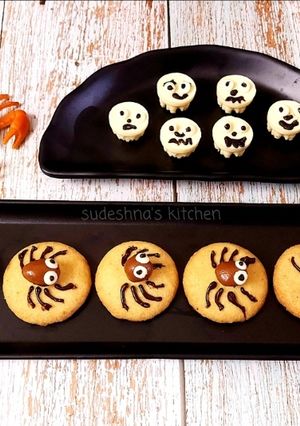 A picture of Short-bread Spider Cookies.