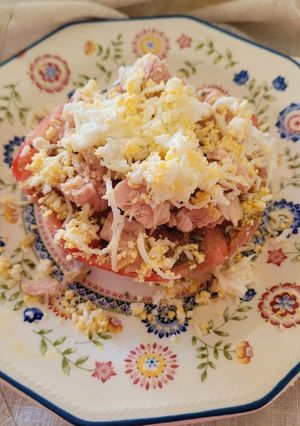 Una foto de Ensalada de tomate preparado del Restaurant la Torrada de Sabadell en un plis plas