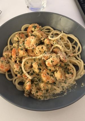 Une photo de Spaghettis frais aux crevettes 🦐