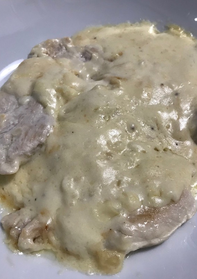 Una foto de Pechugas en salsa de queso