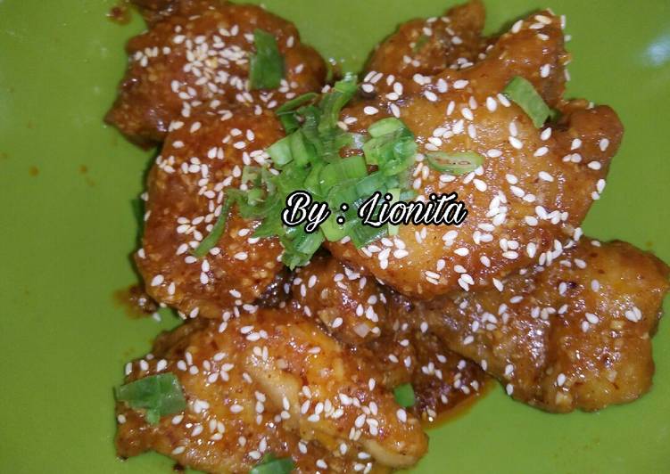 Resep Ayam Goreng Saus Pedas Wijen/Korean Fried Chicken, Enak