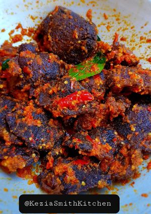 A picture of Balado daging pedas.