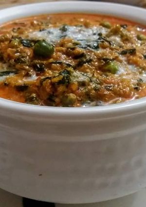 A picture of Methi Matar Malai.