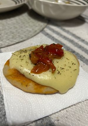 Una foto de Pizza APLV | vegana - queso de papa