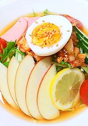 A picture of Korean/Chinese Chilled Noodles.