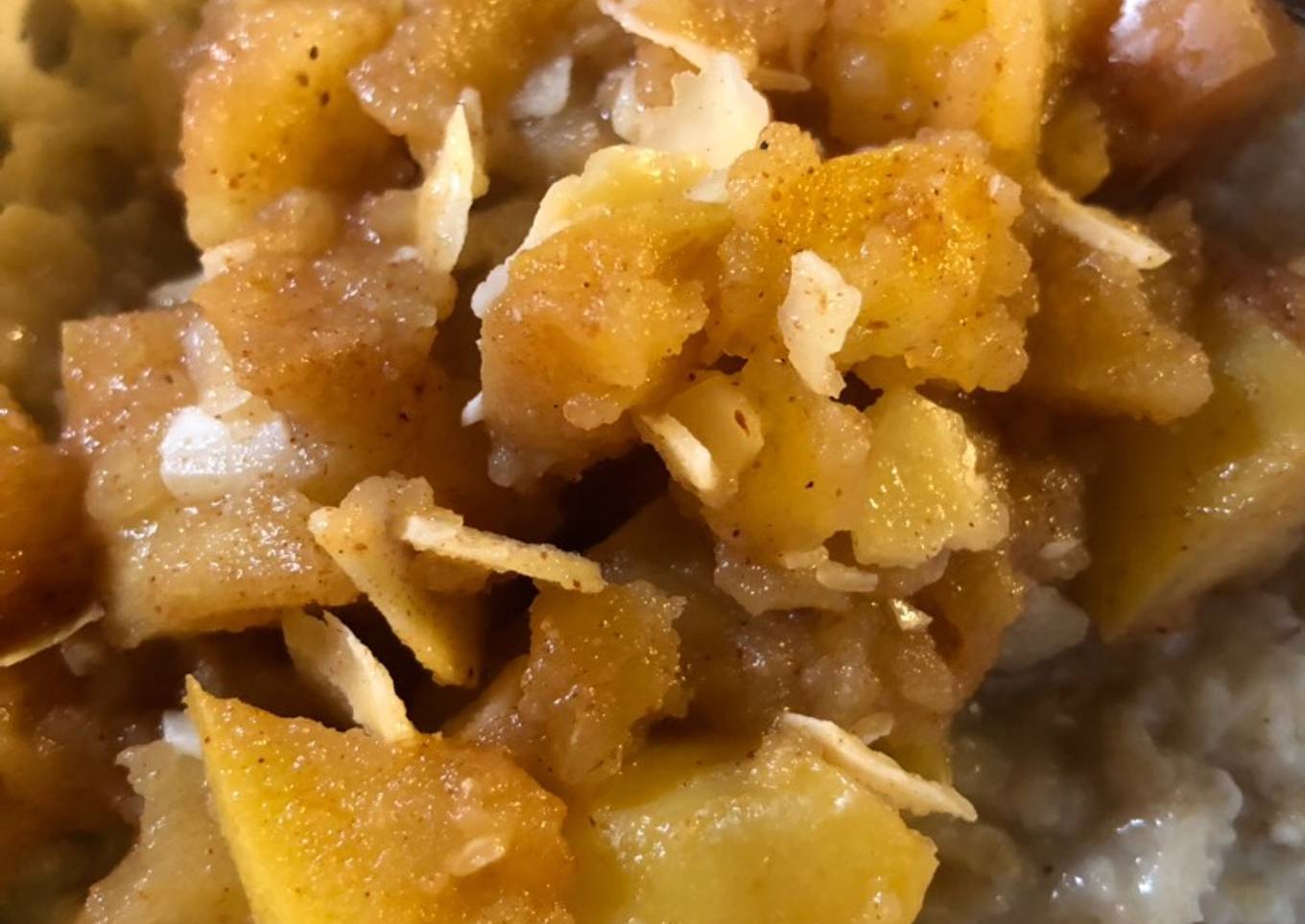 Apple cinnamon porridge