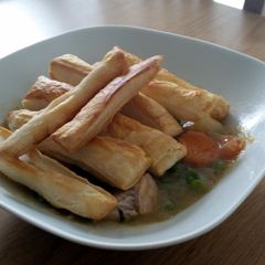 A picture of Healthy Chicken Pie.