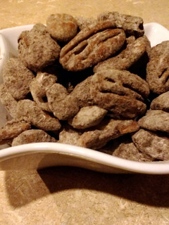 A picture of Cocoa almonds.