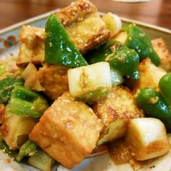 A picture of Atsuage and Green Pepper Stir-Fried in Miso Sauce.