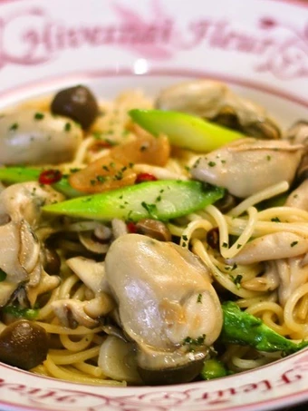 Easy Steps Make Recipes Oyster Spaghetti the  Makes Drooling Appealing.