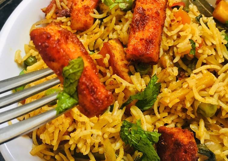 Fried Spiced Paneer Biryani