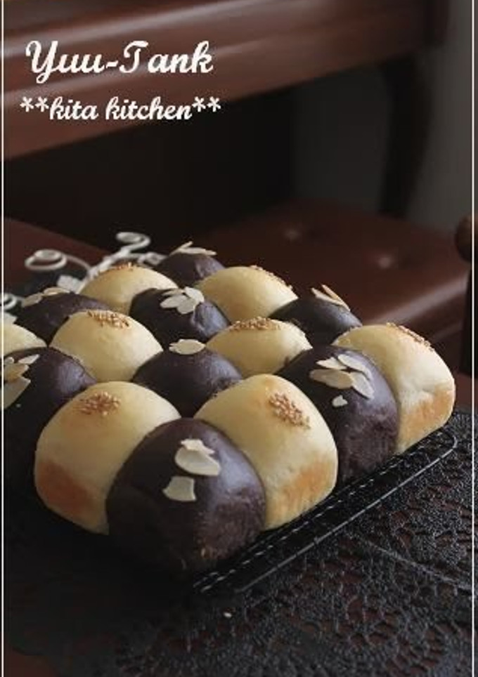 A picture of Extravagant Checkerboard Bread Rolls.