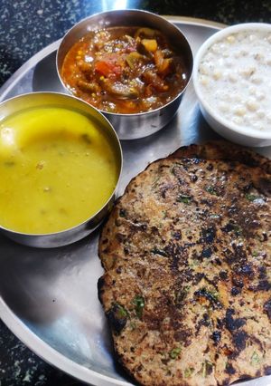 A picture of Methi jowar ki roti.