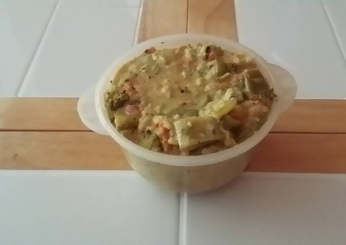 Recipe of Homemade Cheesy Vegetable Soup (Lactose intollerant friendly)