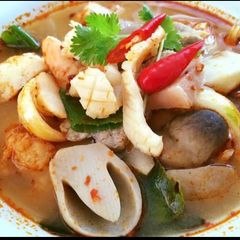A picture of Tom Yum Roum Mit.