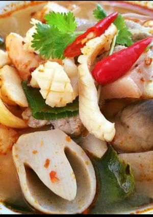 A picture of Tom Yum Roum Mit.