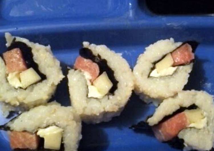 Recipe of Speedy Salmon sushi roll (español)