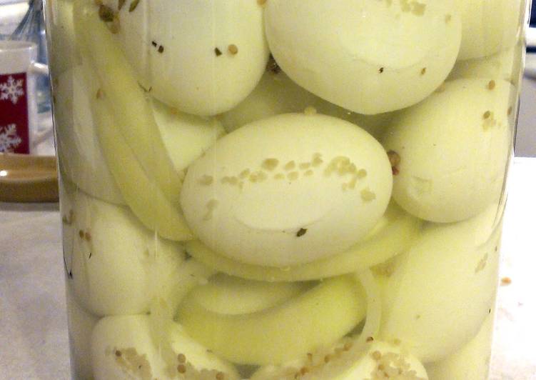 How to Prepare Luscious Pickled Eggs