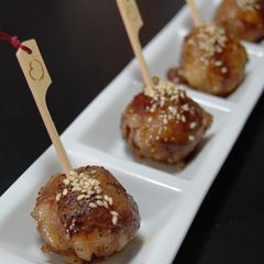 A picture of Meat-Wrapped Temari Pinchos.