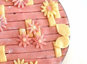 Foto di Crostata ricotta e confettura di ciliegie