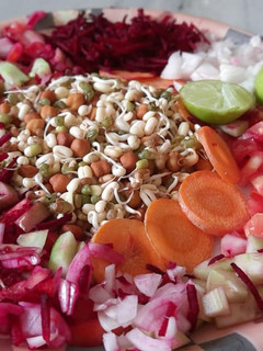 ડાયટ સલાડ (Diet Salad Recipe In Gujarati) રેસીપી મુખ્ય ફોટો