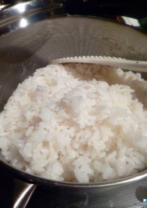 A picture of Cooking Rice in a Pot Without it Boiling Over.