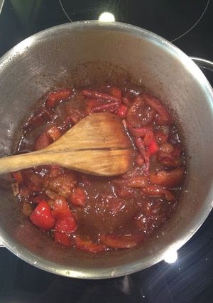 A picture of Tomato pasta with balsamic vinegar.