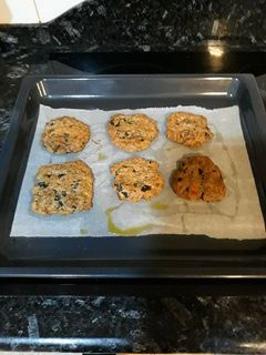 Una foto de Panecillos de verduras y chía