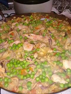 Una foto de Paella de mariscos
