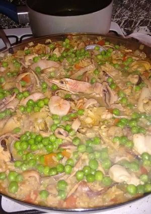 Una foto de Paella de mariscos