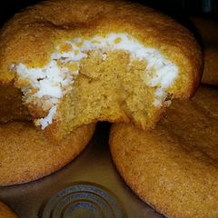 A picture of Cheesecake filled pumpkin muffins.