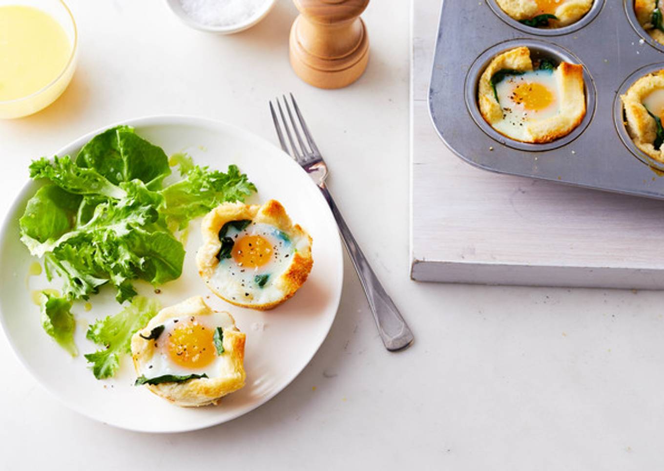 Easy Florentine egg cup