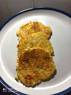 Una foto de Mini tortillas de arroz y vegetales